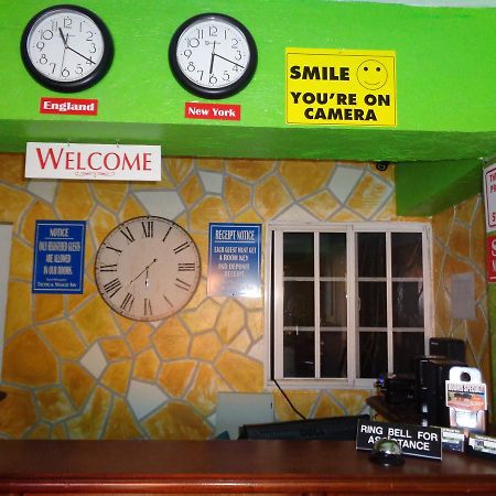 Tropical Manor Inn Half-Way-Tree คิงส์ตัน ภายนอก รูปภาพ